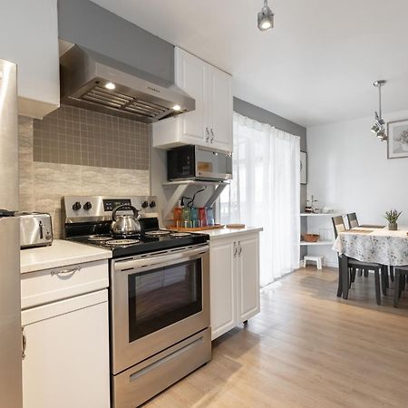 Comfortable Spacious House With Parking Brossard Exterior foto